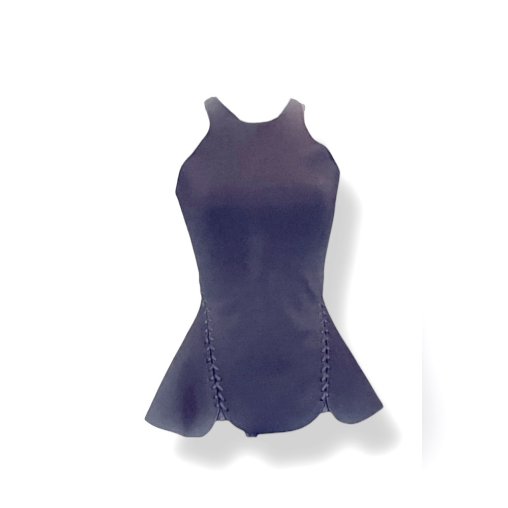 𝐀𝐋𝐄𝐗𝐀𝐍𝐃𝐄𝐑 𝐖𝐀𝐍𝐆 Black Sleeveless Peplum High Neck Top